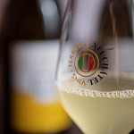 Le premier vin suisse de 2018 est le Neuchâtel non filtré 2017